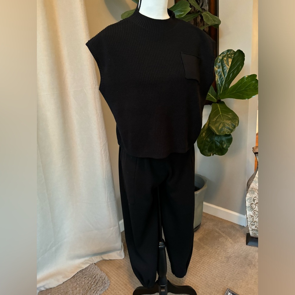 Two piece sweater set. Large. Black - Picture 4 of 6